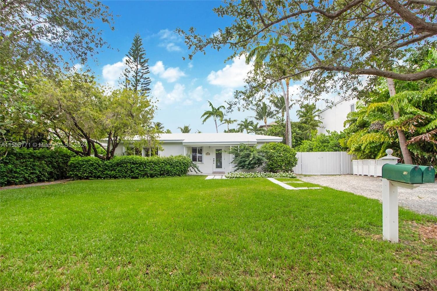 Real estate property located at 442 Warren Ln, Miami-Dade, TROPICAL ISLE HOMES SUB 1, Key Biscayne, FL