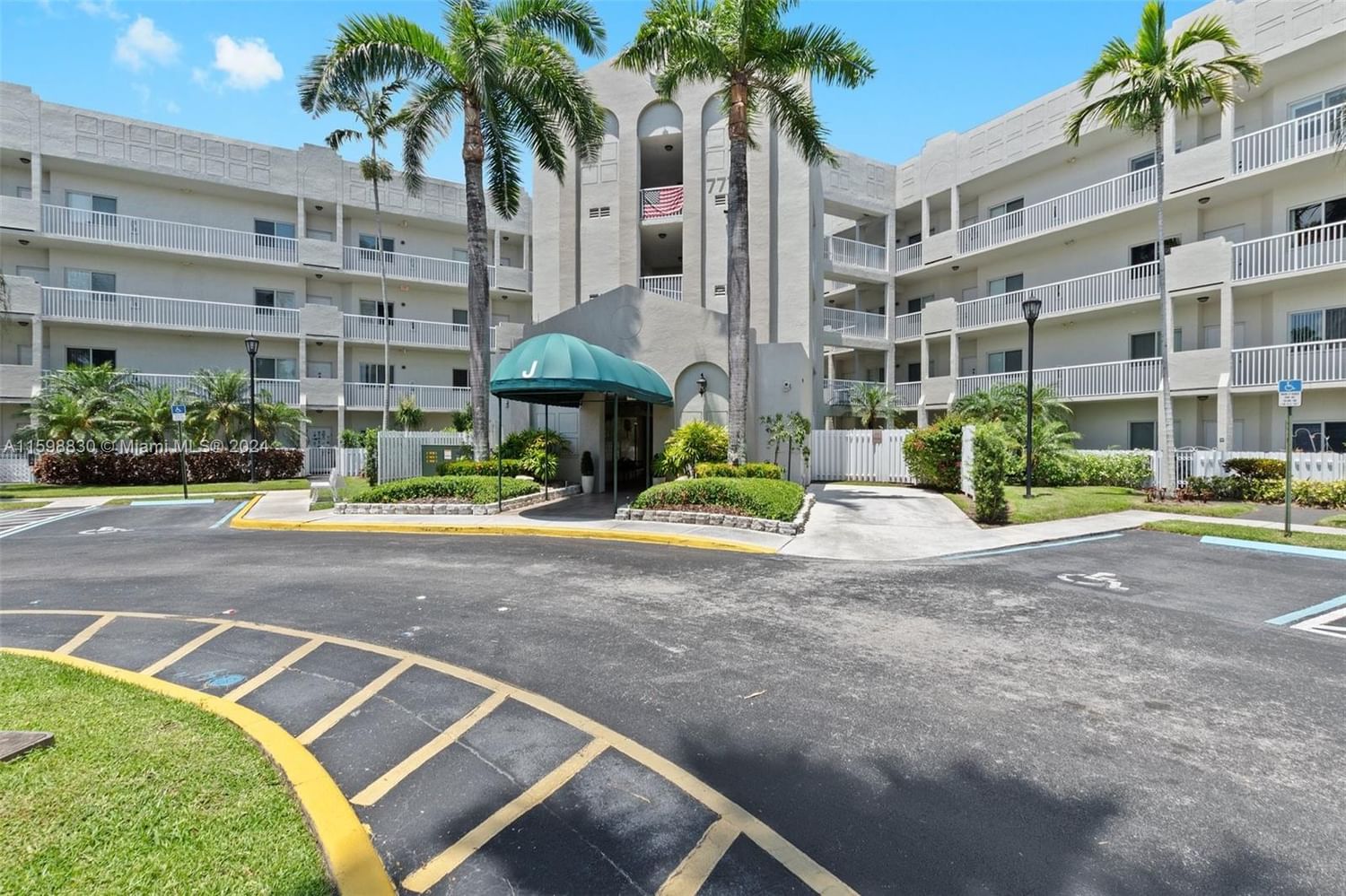 Real estate property located at 7775 Southampton Ter #205, Broward County, SOUTHAMPTON CONDOMINIUM J, Tamarac, FL