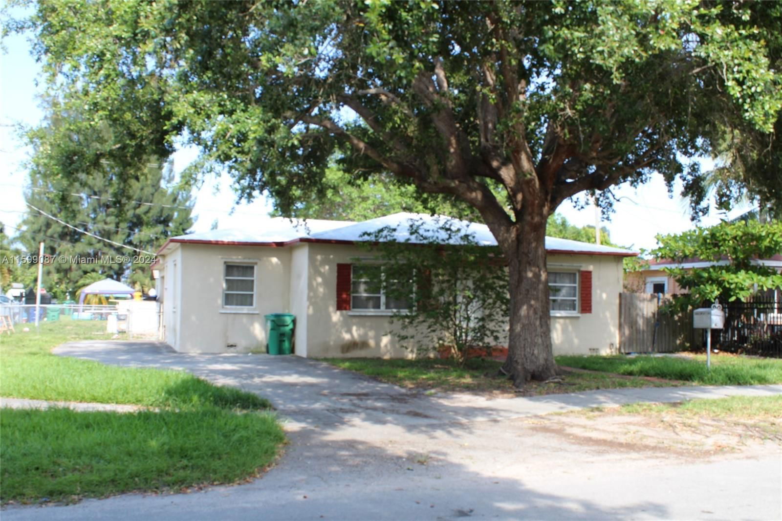 Real estate property located at 9221 15th Ave, Miami-Dade County, FLAMINGO VILLAGE, Miami, FL