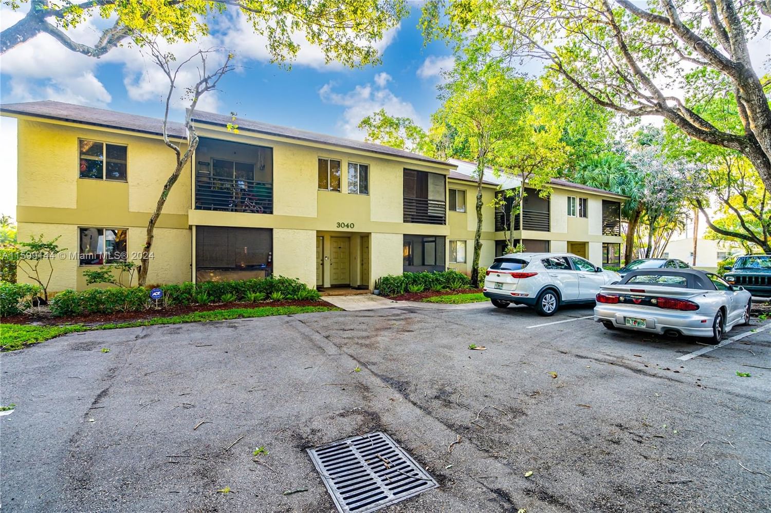 Real estate property located at 3040 68th St #103, Broward, GARDENS CONDO, Fort Lauderdale, FL