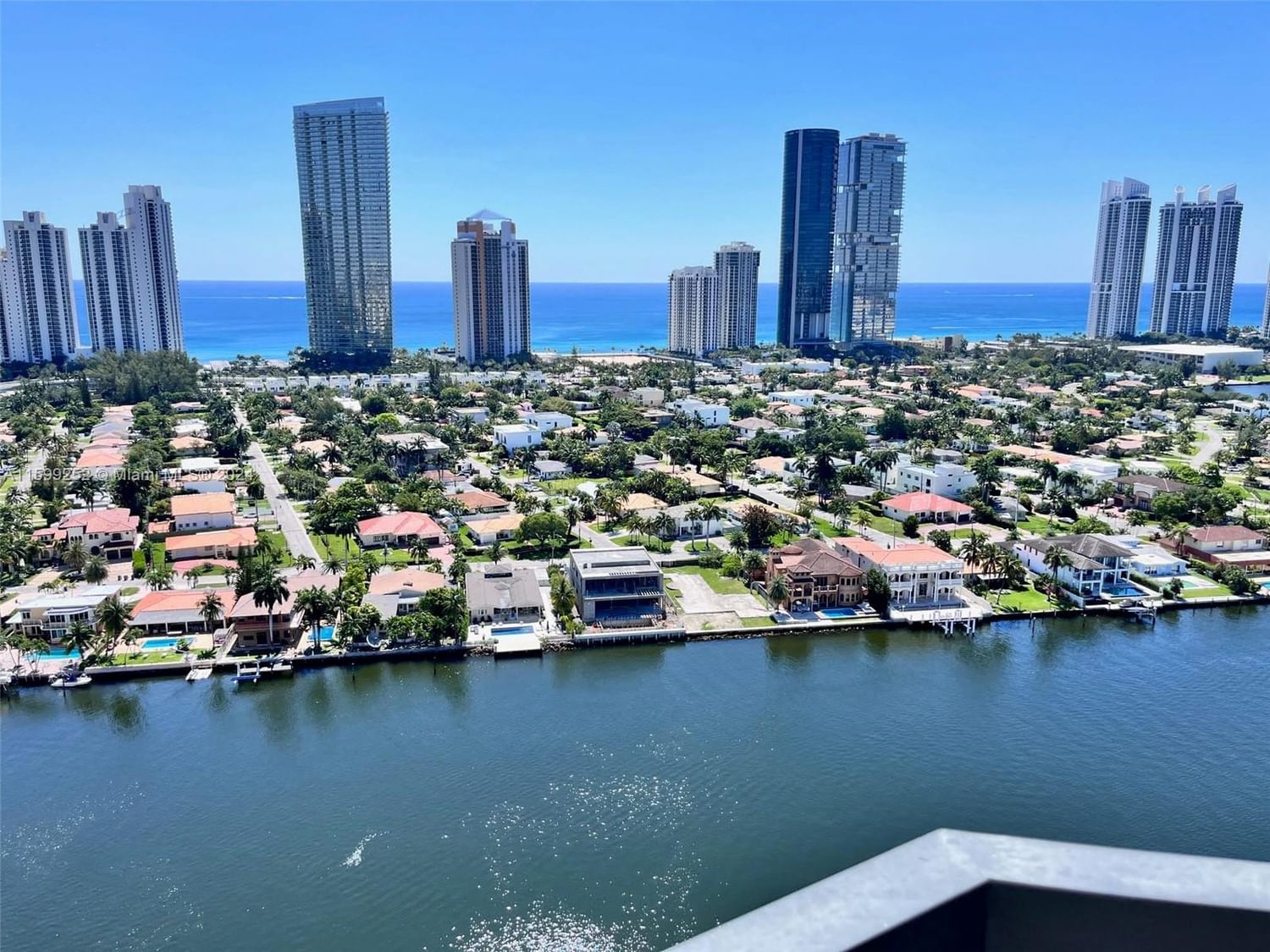 Real estate property located at 19101 Mystic Pointe Dr #2811, Miami-Dade County, MYSTIC POINTE 200, Aventura, FL