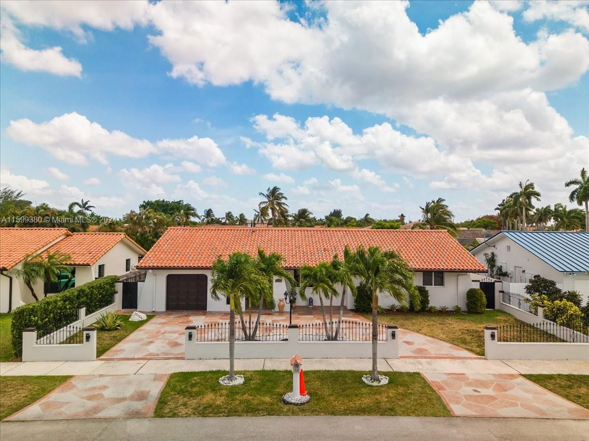 Real estate property located at 13126 2nd Ter, Miami-Dade County, CLASCA VILLAS, Miami, FL