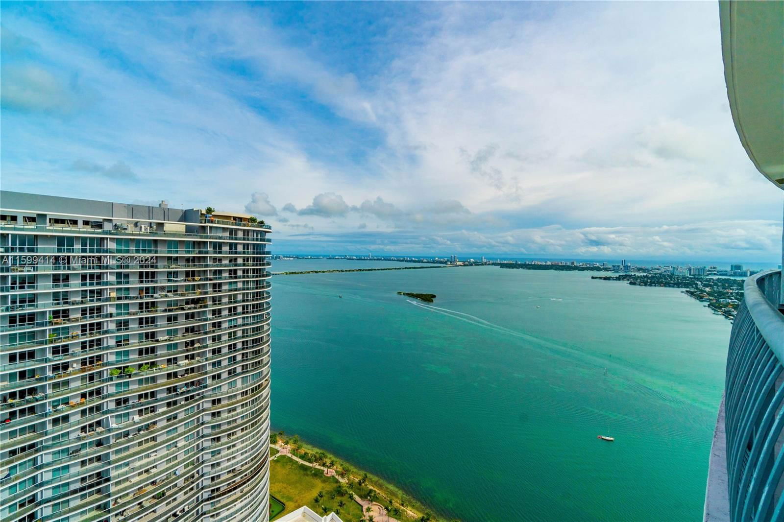 Real estate property located at 1750 Bayshore Dr #5505, Miami-Dade County, OPERA TOWER CONDO, Miami, FL