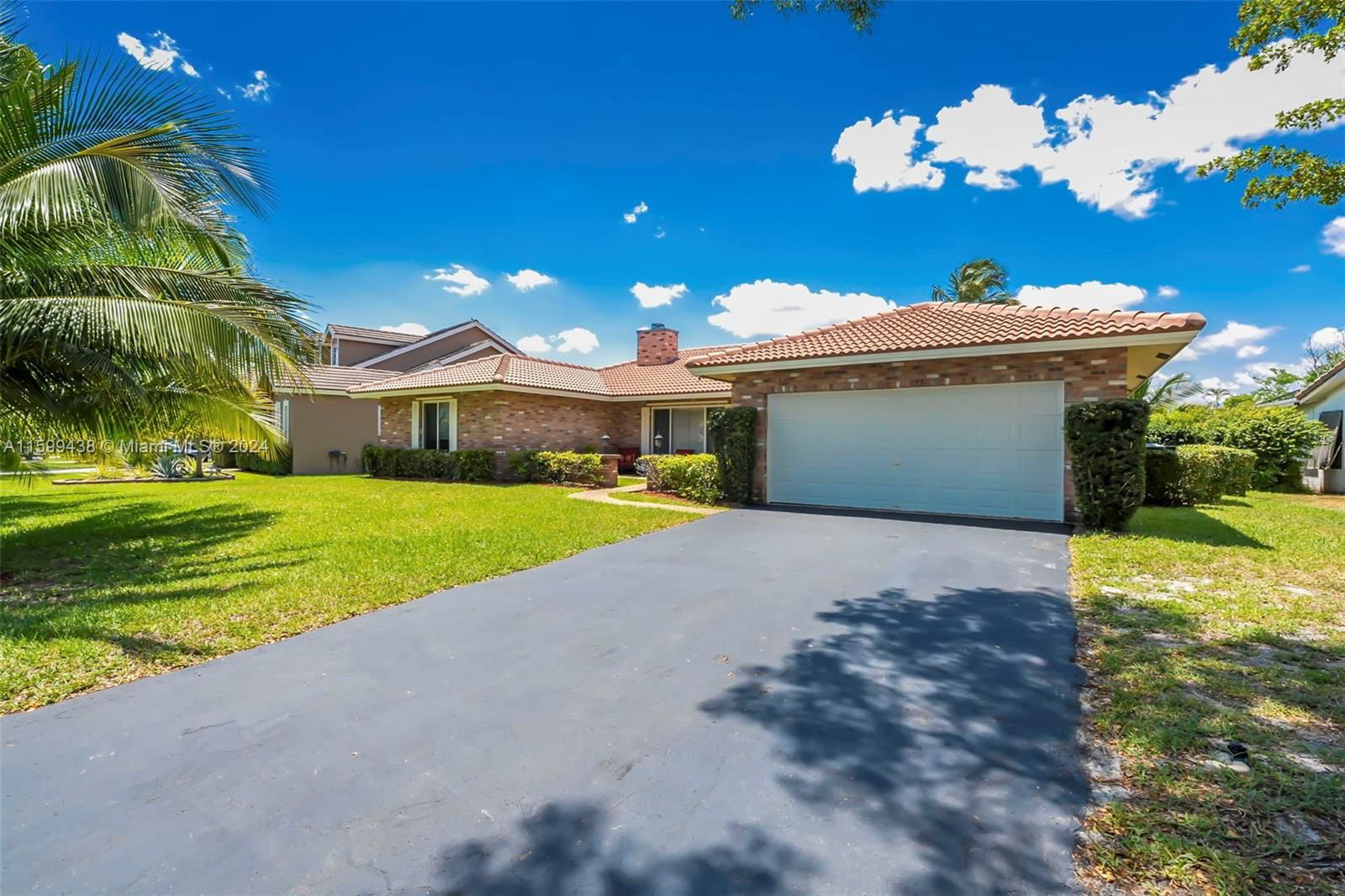 Real estate property located at 11466 20th Dr, Broward, CYPRESS RUN, Coral Springs, FL