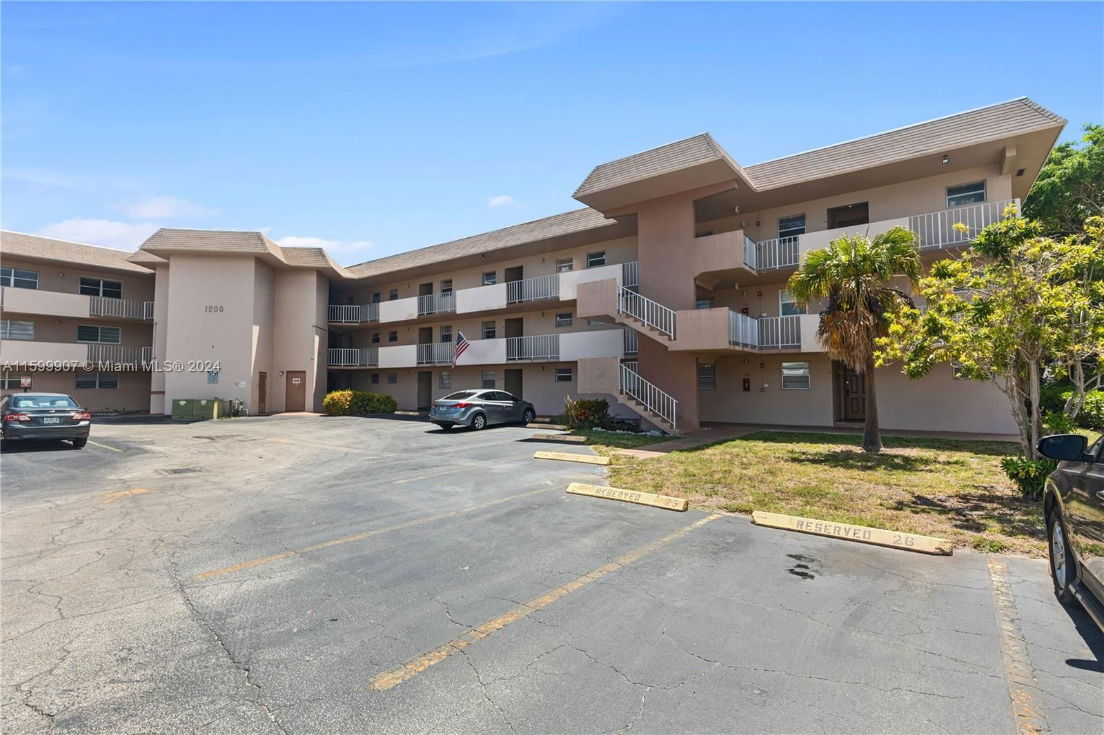 Real estate property located at 1200 Tallwood Ave #310, Broward, TALLWOOD WEST CONDO, Hollywood, FL