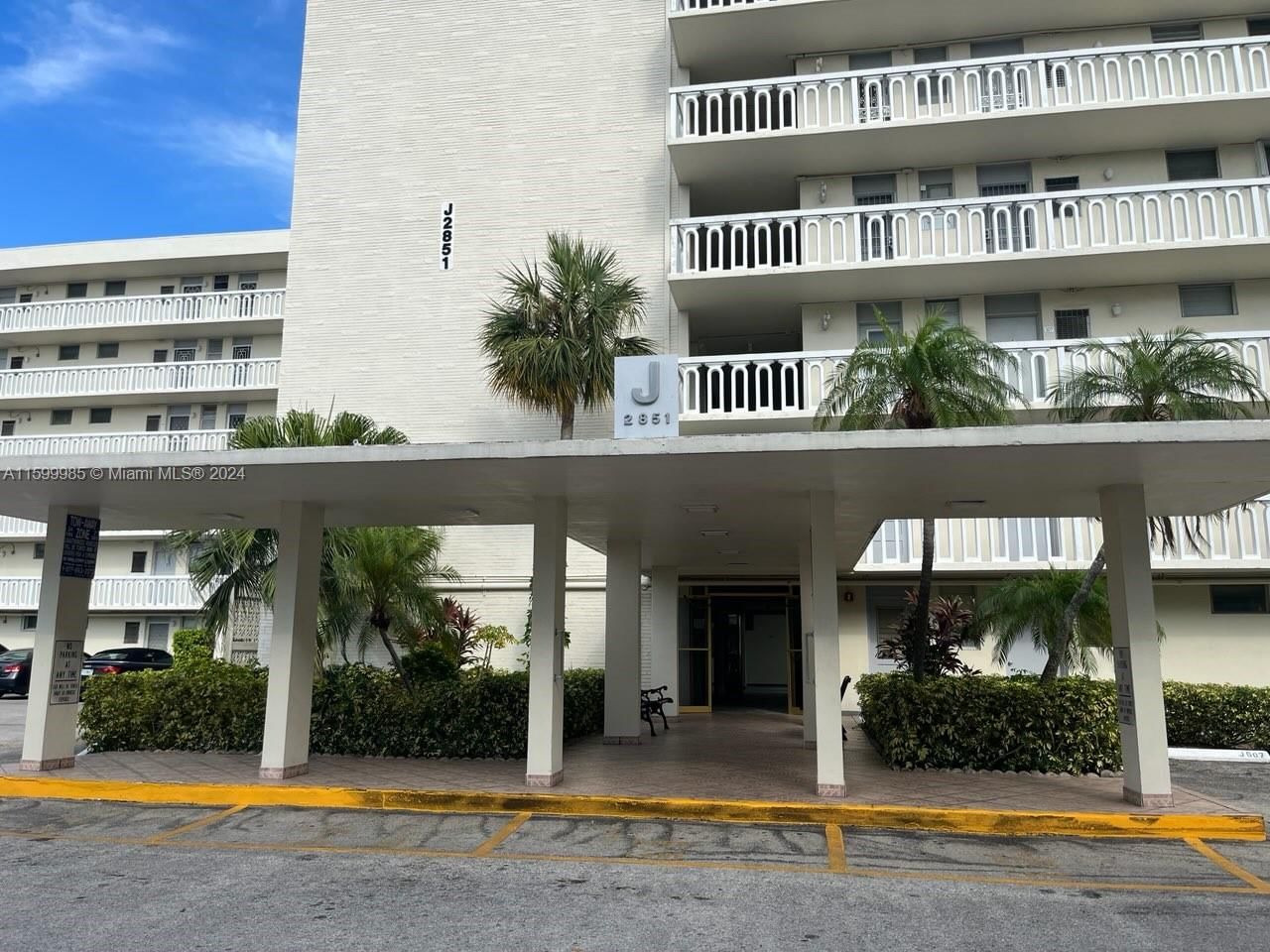 Real estate property located at 2851 Leonard Dr J108, Miami-Dade, POINT EAST SEC II CONDO, Aventura, FL