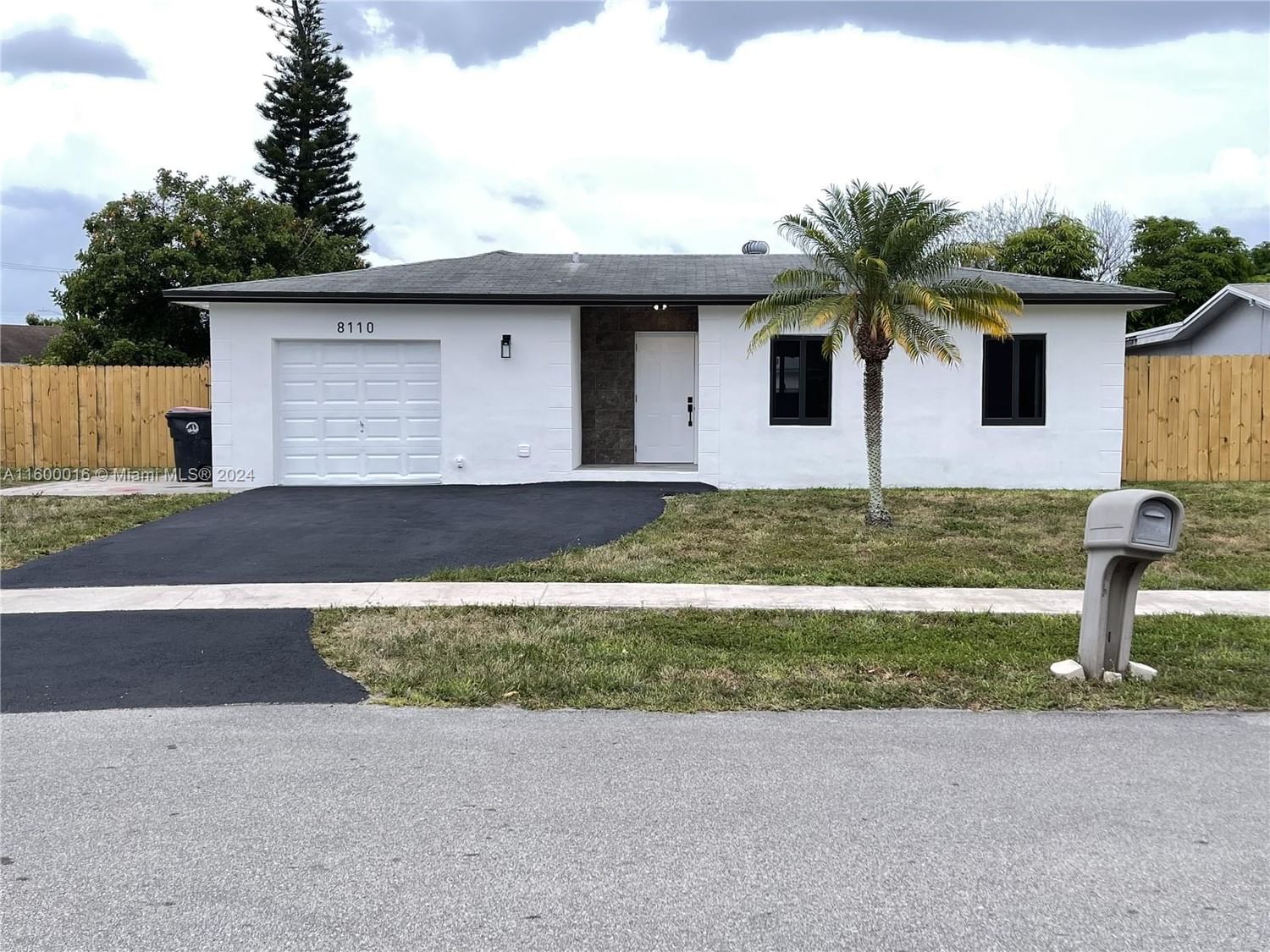 Real estate property located at 8110 9th St, Broward County, NORTH LAUDERDALE VILLAGE, North Lauderdale, FL