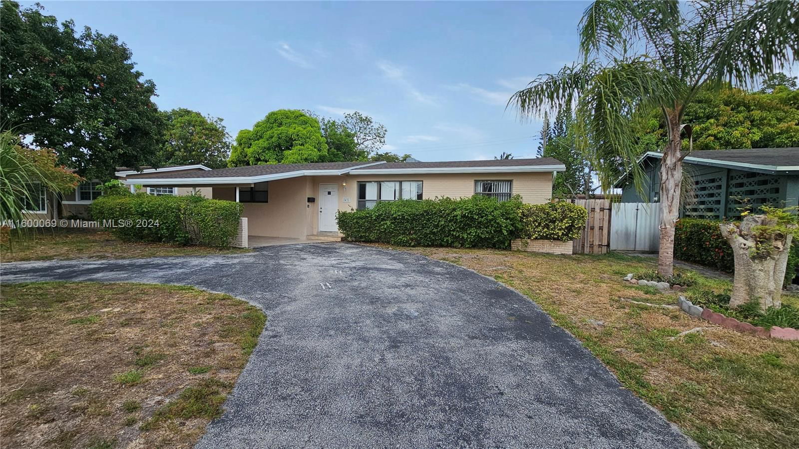 Real estate property located at 2431 Largo Dr, Broward, MIRAMAR SEC 13, Miramar, FL