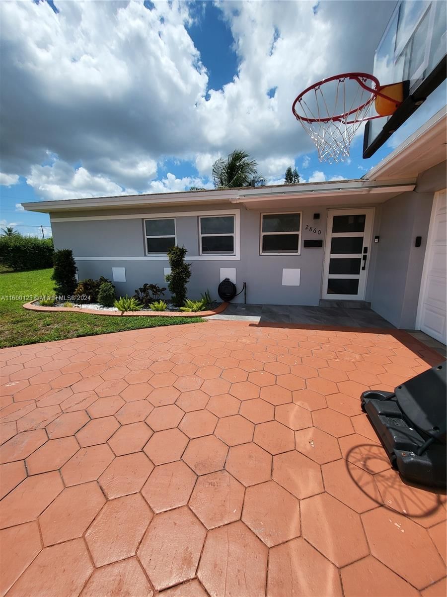 Real estate property located at 2860 185th St, Miami-Dade County, CAROL CITY 4TH ADDN, Miami Gardens, FL