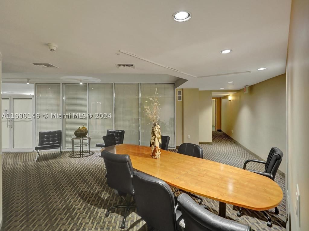 Real estate property located at 3370 Hidden Bay Dr #1208, Miami-dade, 100 Hidden Bay Condo, Aventura, FL