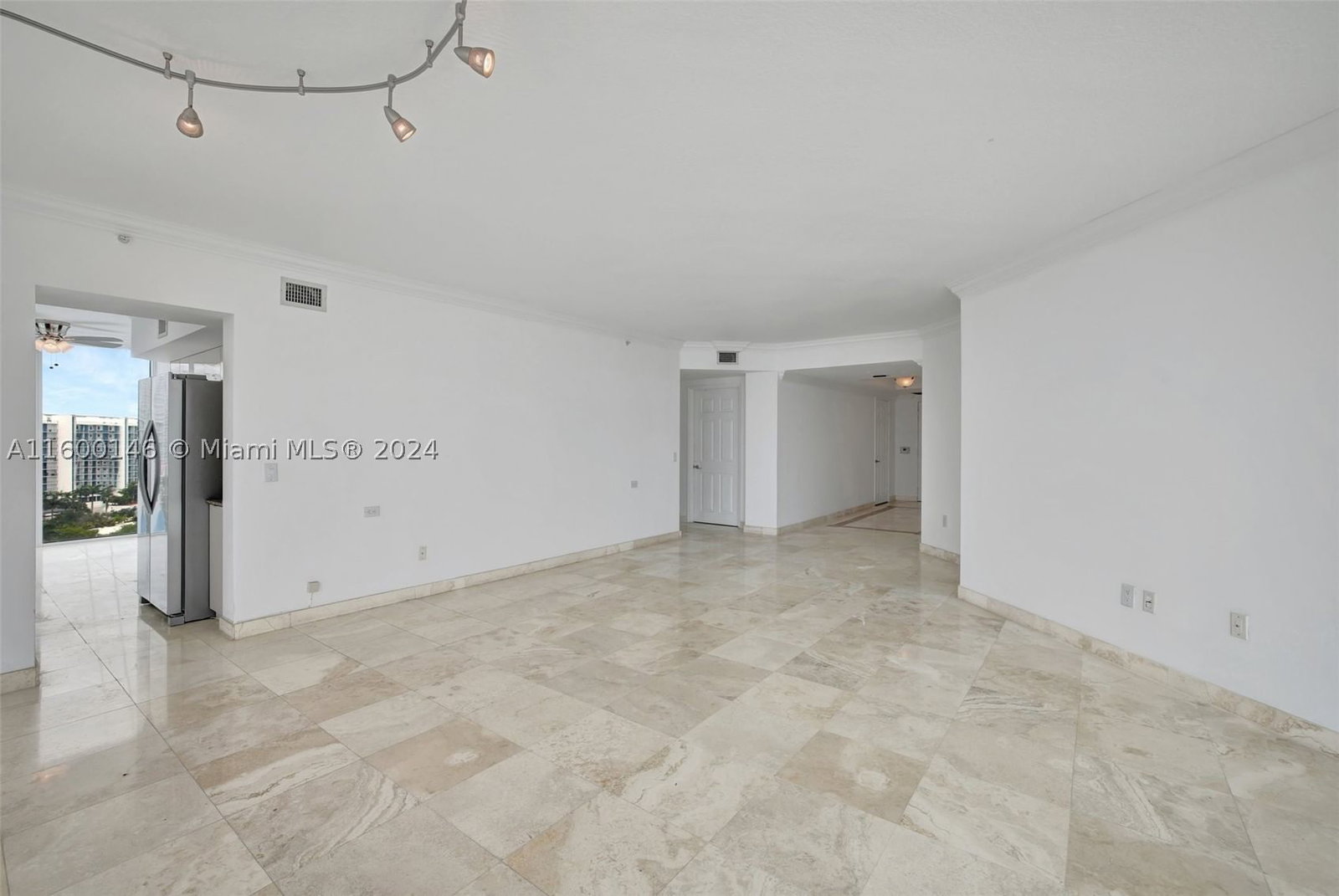 Real estate property located at 3370 Hidden Bay Dr #1208, Miami-dade, 100 Hidden Bay Condo, Aventura, FL