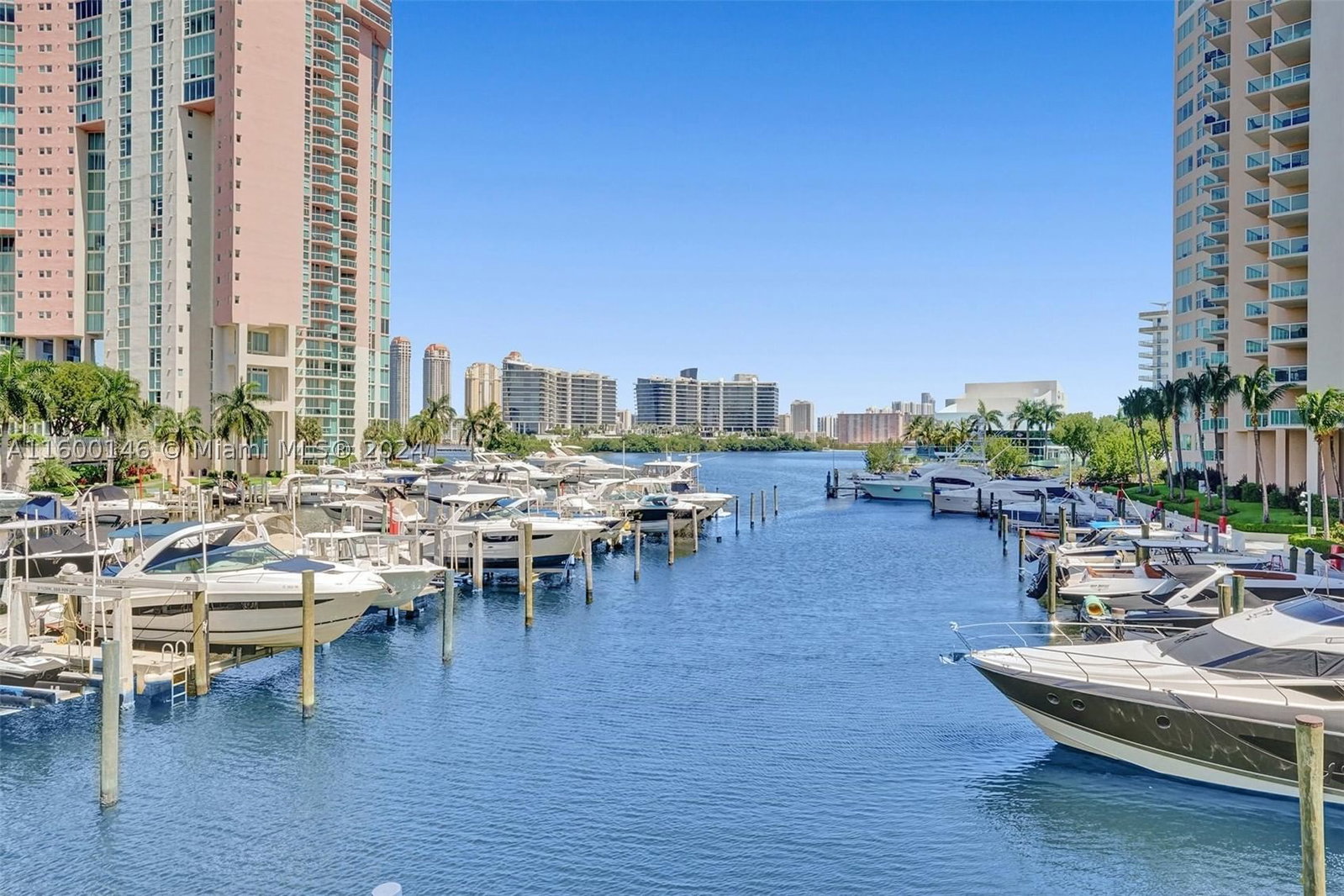 Real estate property located at 3370 Hidden Bay Dr #1208, Miami-dade, 100 Hidden Bay Condo, Aventura, FL