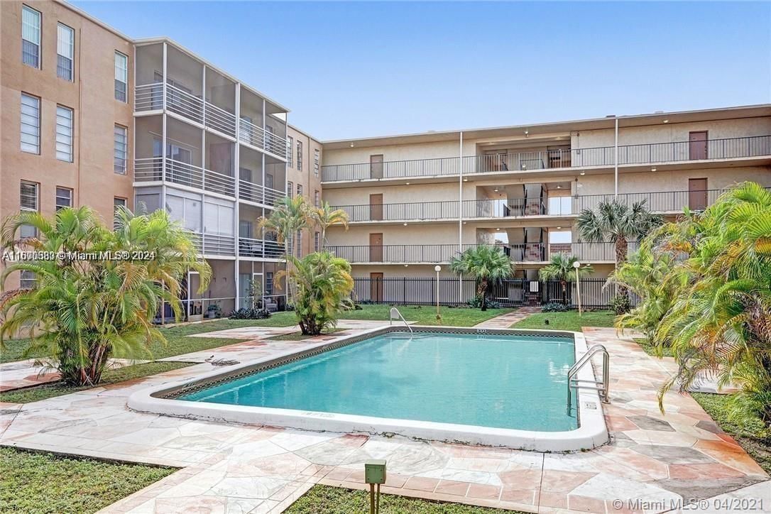 Real estate property located at 4848 24th Ct #232, Broward, TOWN SQUARE CONDO, Lauderdale Lakes, FL