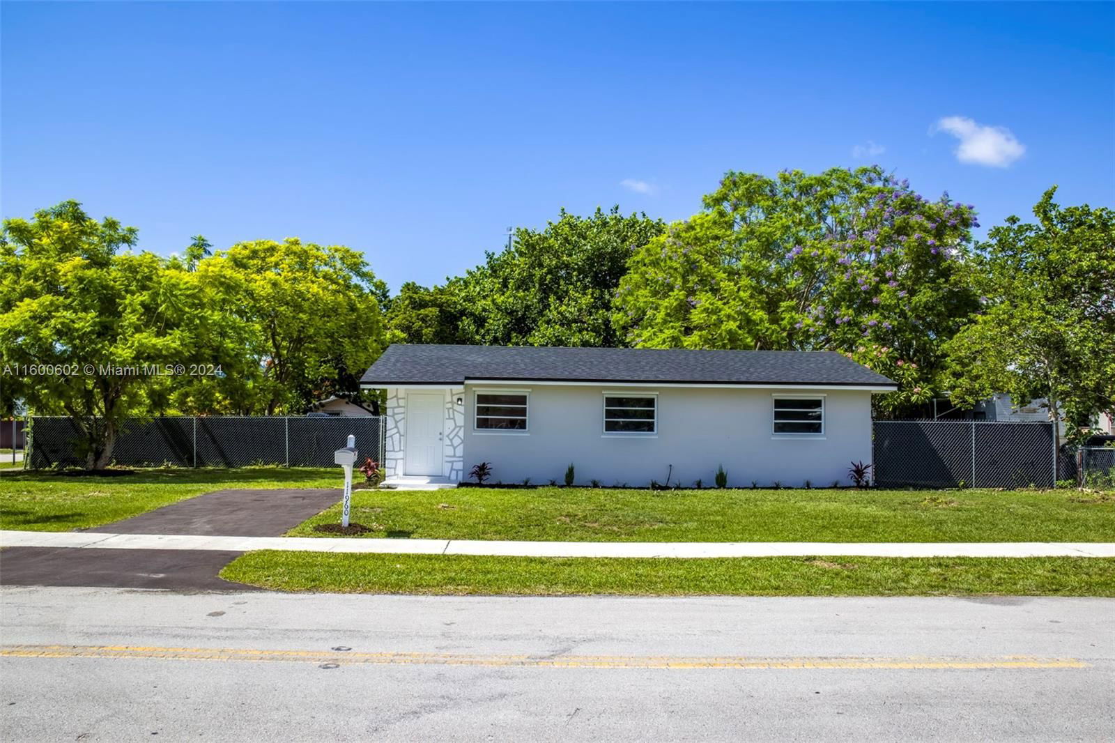 Real estate property located at 11960 199th St, Miami-Dade County, SOUTH MIAMI HEIGHTS ADDN, Miami, FL