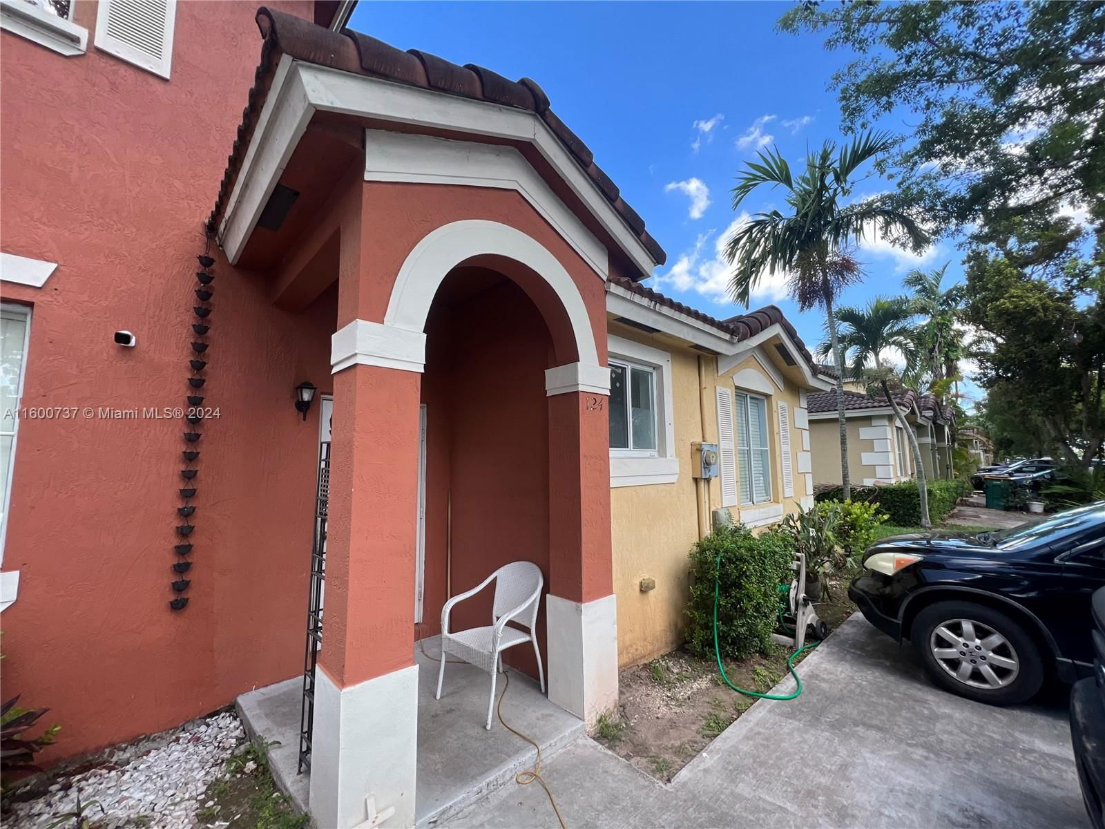 Real estate property located at 124 16th Ave #124, Miami-Dade County, MOWRY VILLAS, Homestead, FL