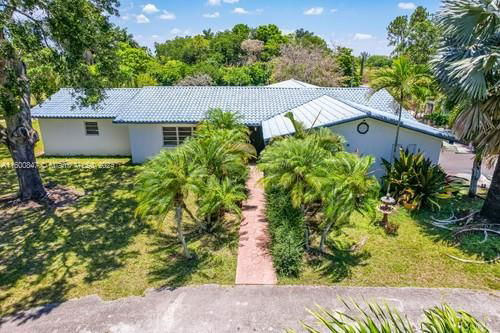 Real estate property located at 18301 262nd St, Miami-Dade County, Redland 2.19 AC Pool Home, Homestead, FL