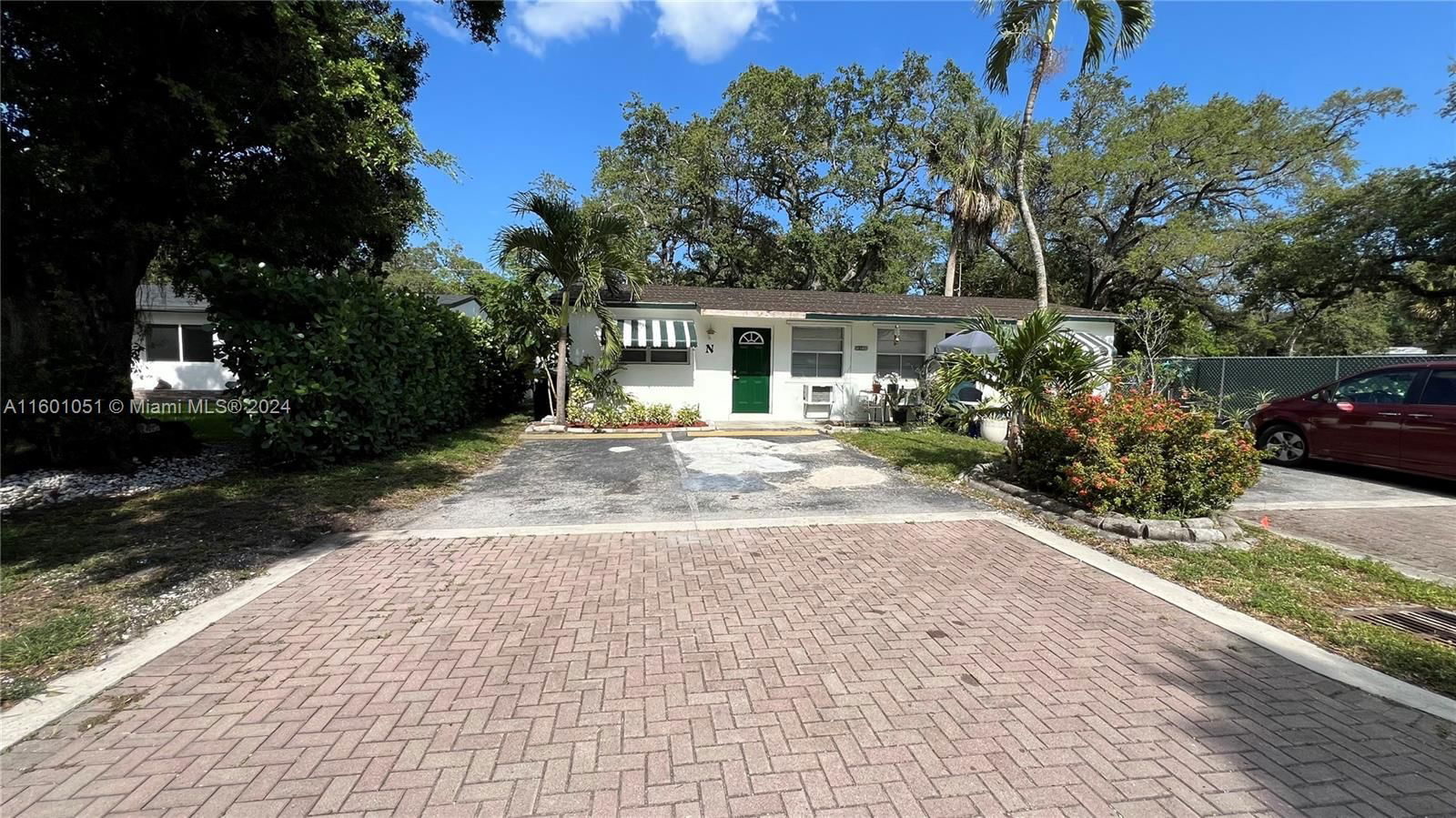 Real estate property located at 4940 28th Ter, Broward County, JACARANDA HEIGHTS, Dania Beach, FL