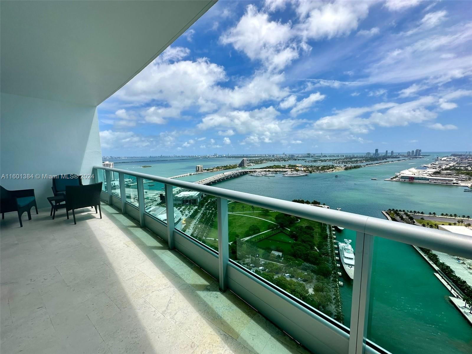 Real estate property located at 900 Biscayne Blvd #4203, Miami-Dade County, 900 BISCAYNE BAY CONDO, Miami, FL