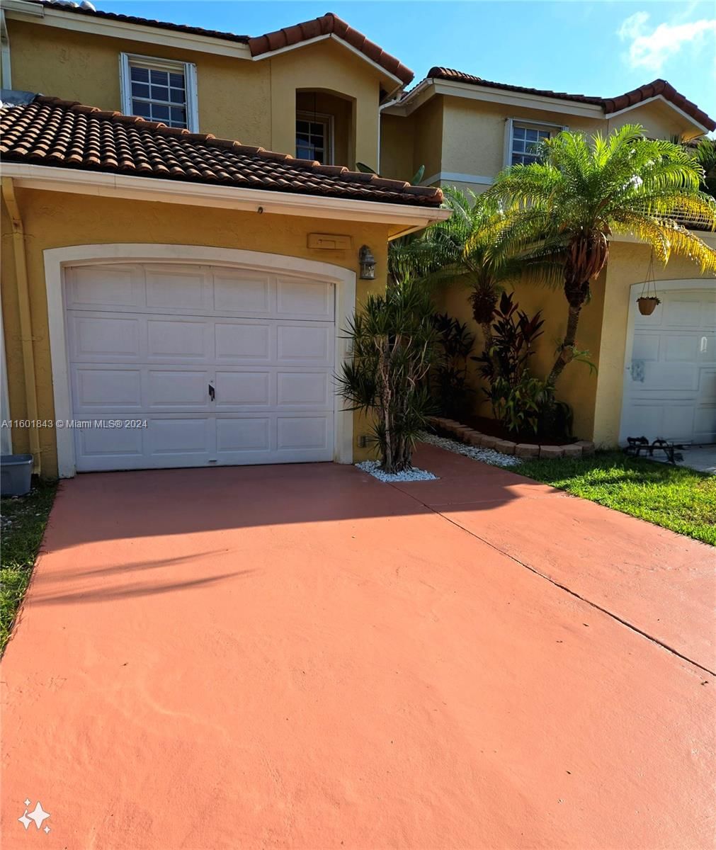 Real estate property located at 13893 102nd Ln, Miami-Dade County, CHARLESTOWNE, Miami, FL