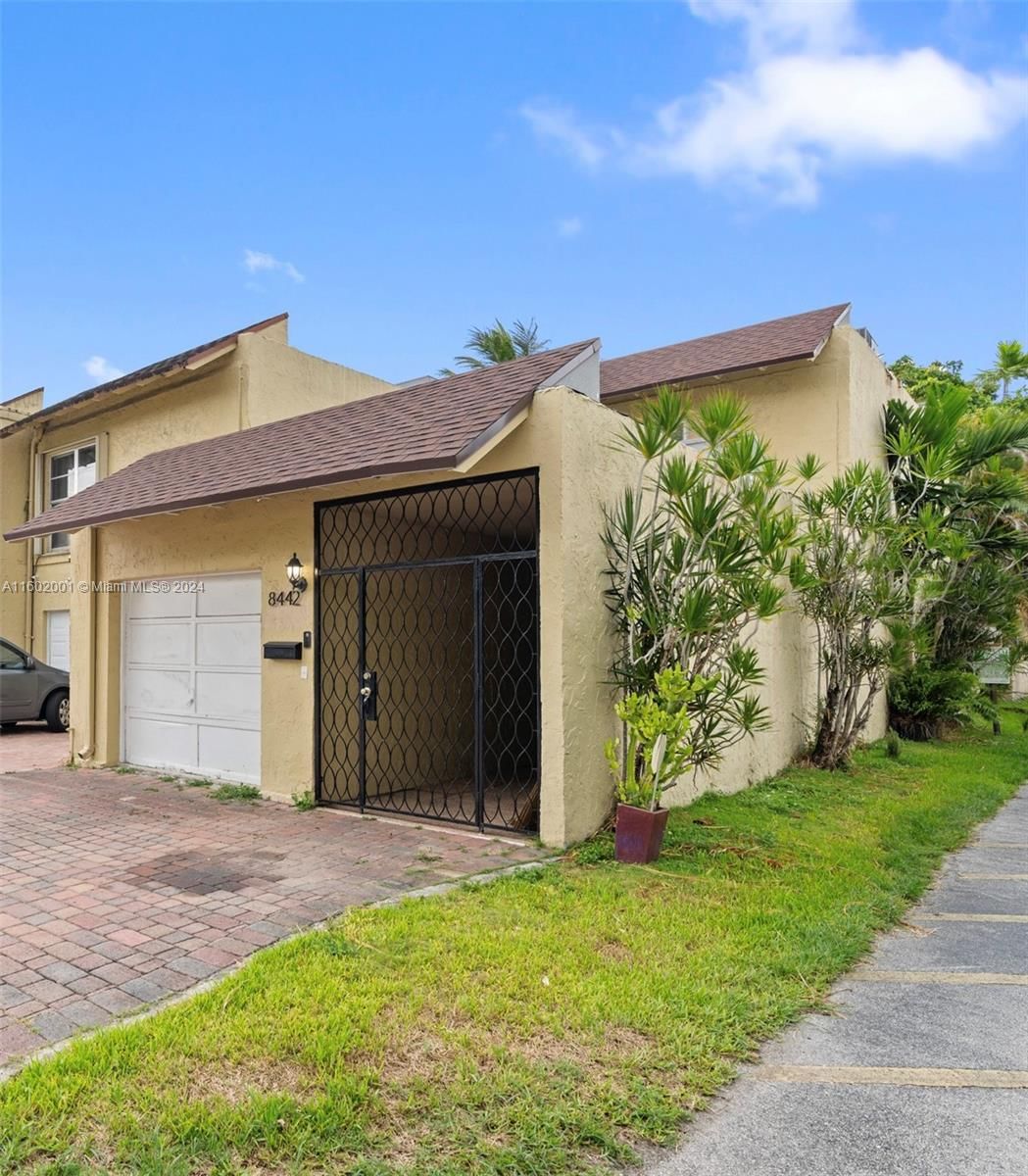 Real estate property located at 8442 103rd Ave #8442, Miami-Dade County, SUNSET PARK TOWN HOUSES, Miami, FL