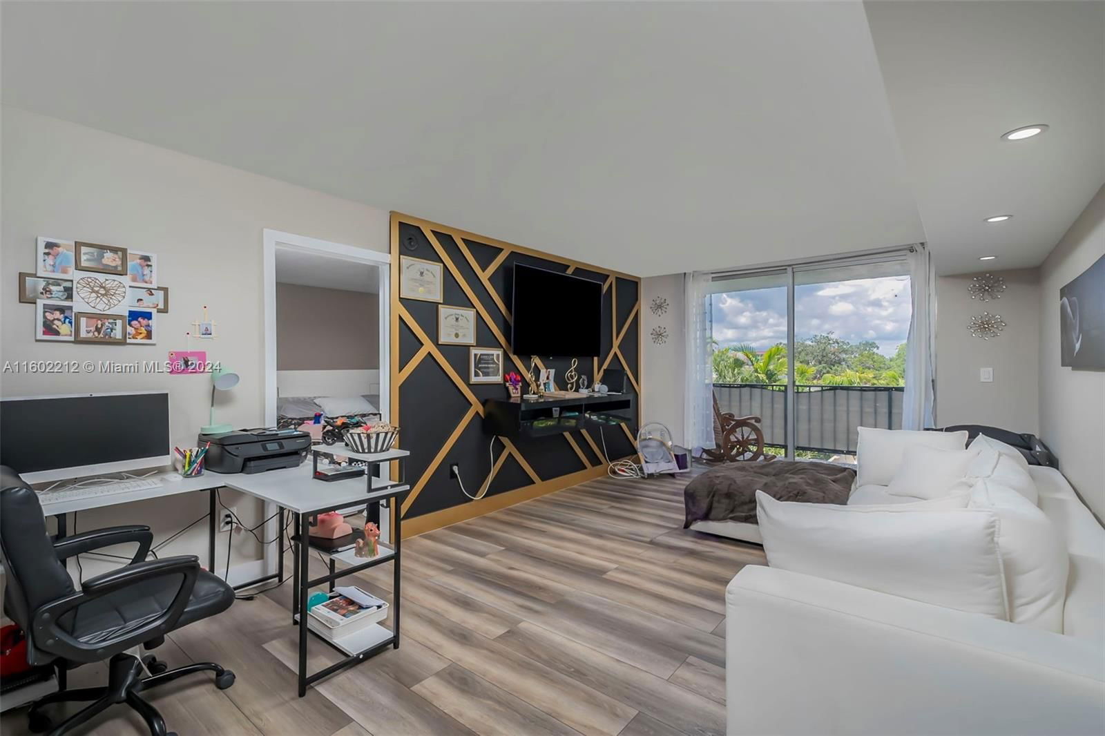 Real estate property located at 12500 15th Ave #405, Miami-Dade, THREE HORIZONS EAST CONDO, North Miami, FL