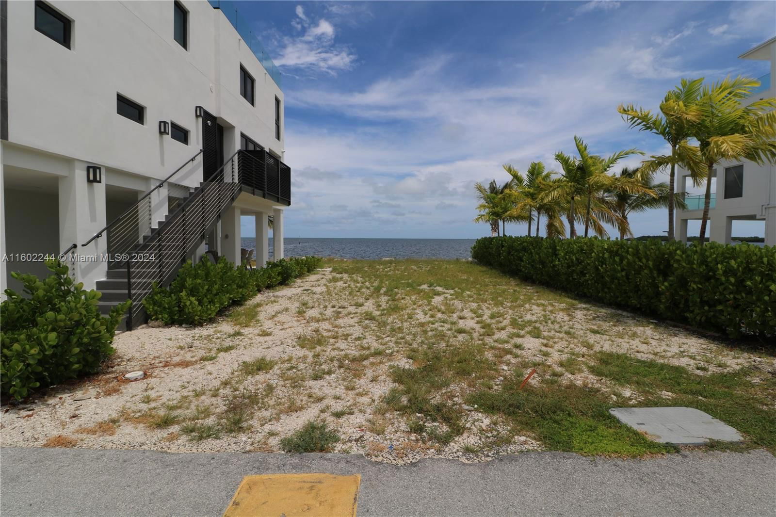 Real estate property located at 94825 Overseas Hwy #35, Monroe County, KEY LARGO OCEAN RESORT, Key Largo, FL