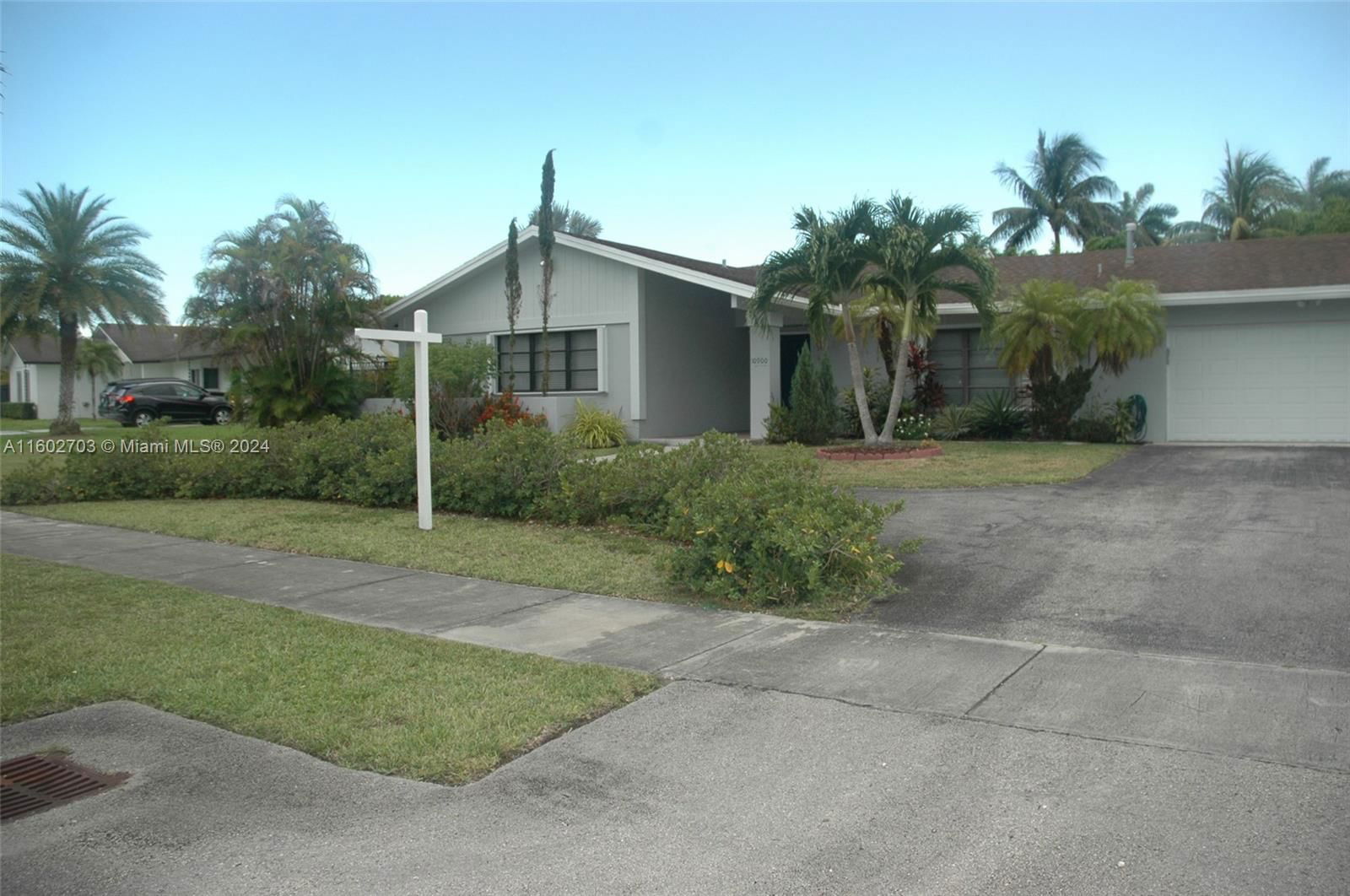 Real estate property located at 10900 124th Rd, Miami-Dade County, PINE SHORE SEC 7, Miami, FL