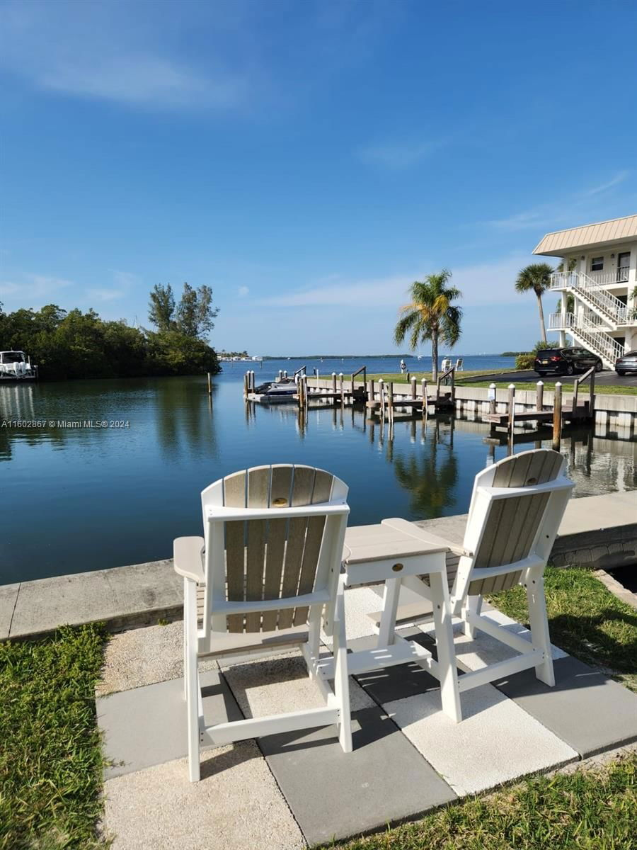 Real estate property located at 3320 Gulf Of Mexico Dr #208C, Sarasota County, LONGBOAT ARMS, Other City - In The State Of Florida, FL