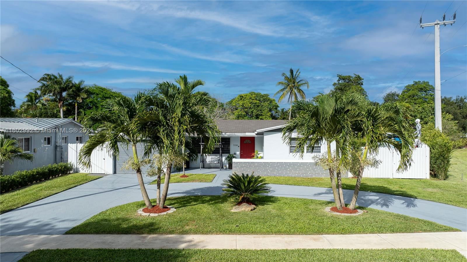 Real estate property located at 5198 94th Ave, Broward, SUMMERTIME ISLES, Cooper City, FL