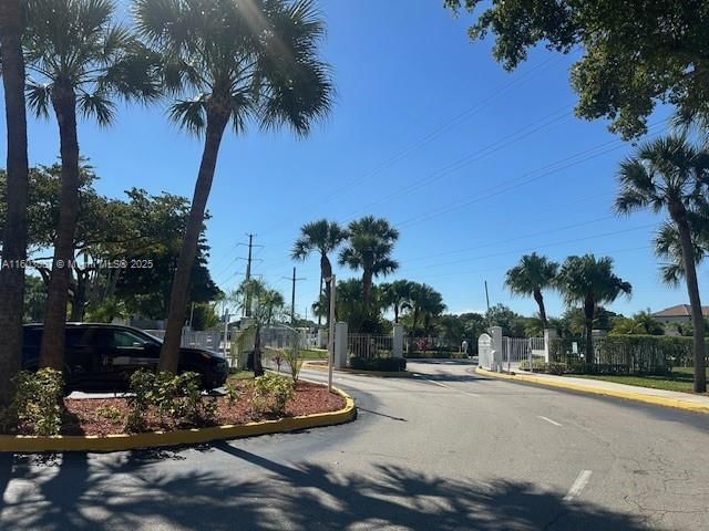 Real estate property located at 5760 Rock Island Rd #338, Broward, Sun Vista Gardens Condo, Tamarac, FL