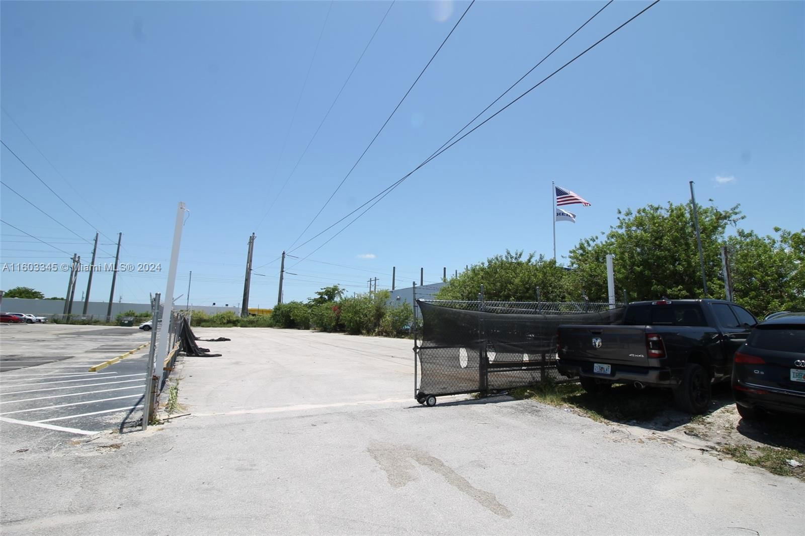 Real estate property located at 7926 64 ST, Miami-Dade County, BEVERLY-ANN INDUST PK, Miami, FL