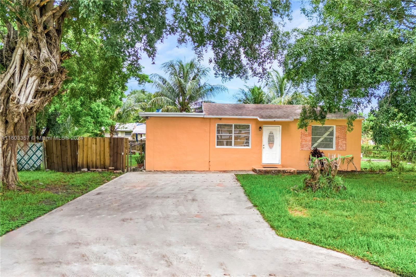 Real estate property located at 6107 Plunkett St, Broward County, BEVERLY PARK, Hollywood, FL