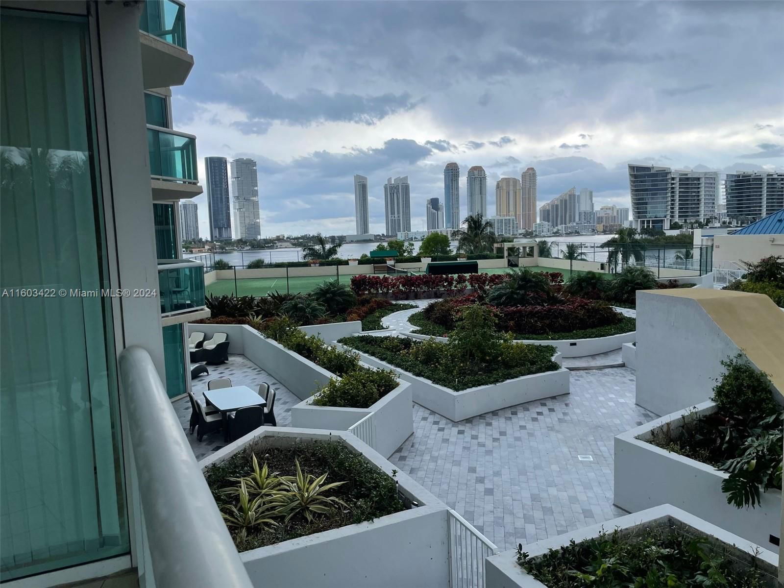 Real estate property located at 3370 190th St #505, Miami-Dade, 100 HIDDEN BAY CONDO, Aventura, FL