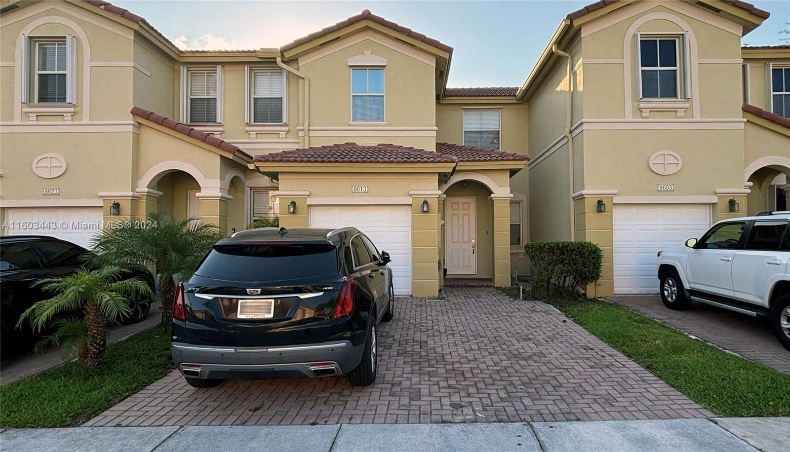 Real estate property located at 8613 112th Pl #8613, Miami-Dade County, ISLANDS AT DORAL NORTHWES, Doral, FL