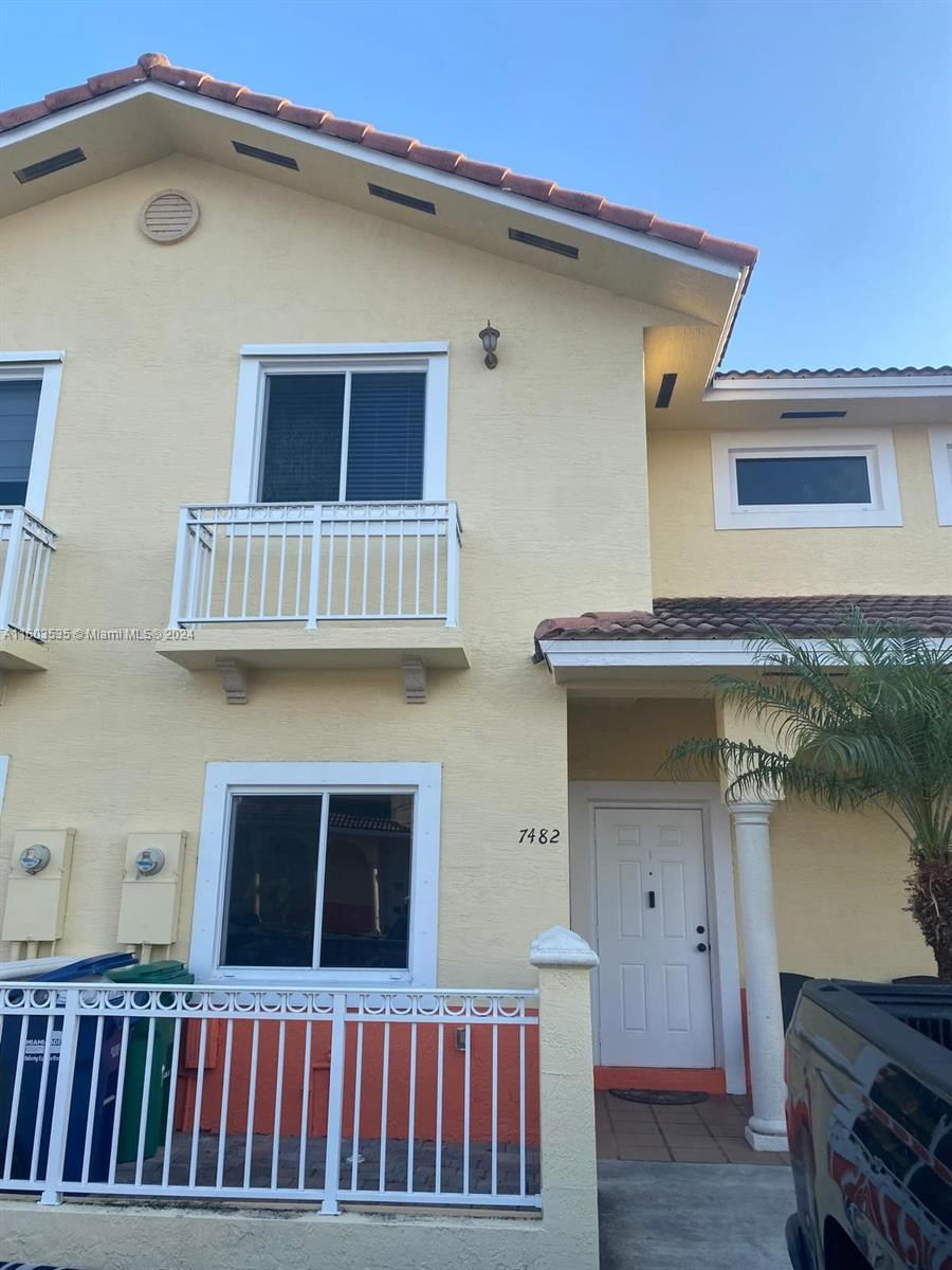 Real estate property located at 7482 180th Ter #7482, Miami-Dade County, TUSCAN LAKE VILLAS, Hialeah, FL