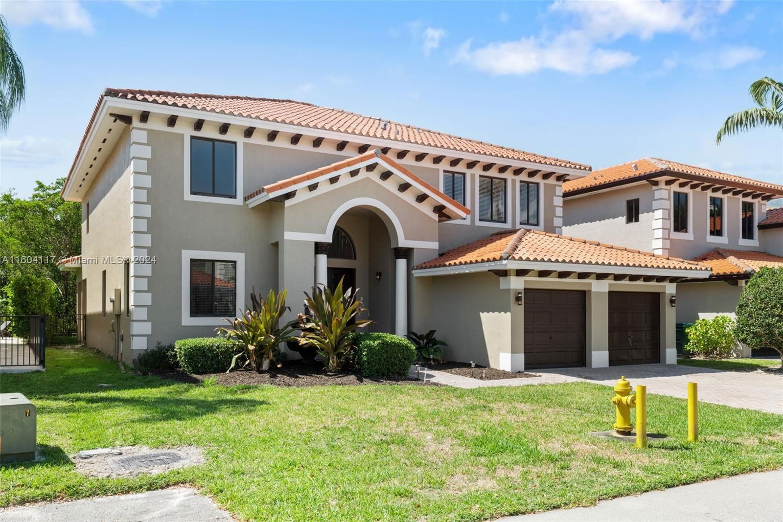Real estate property located at 7716 193rd Ln, Miami-Dade County, CUTLER CAY, Cutler Bay, FL
