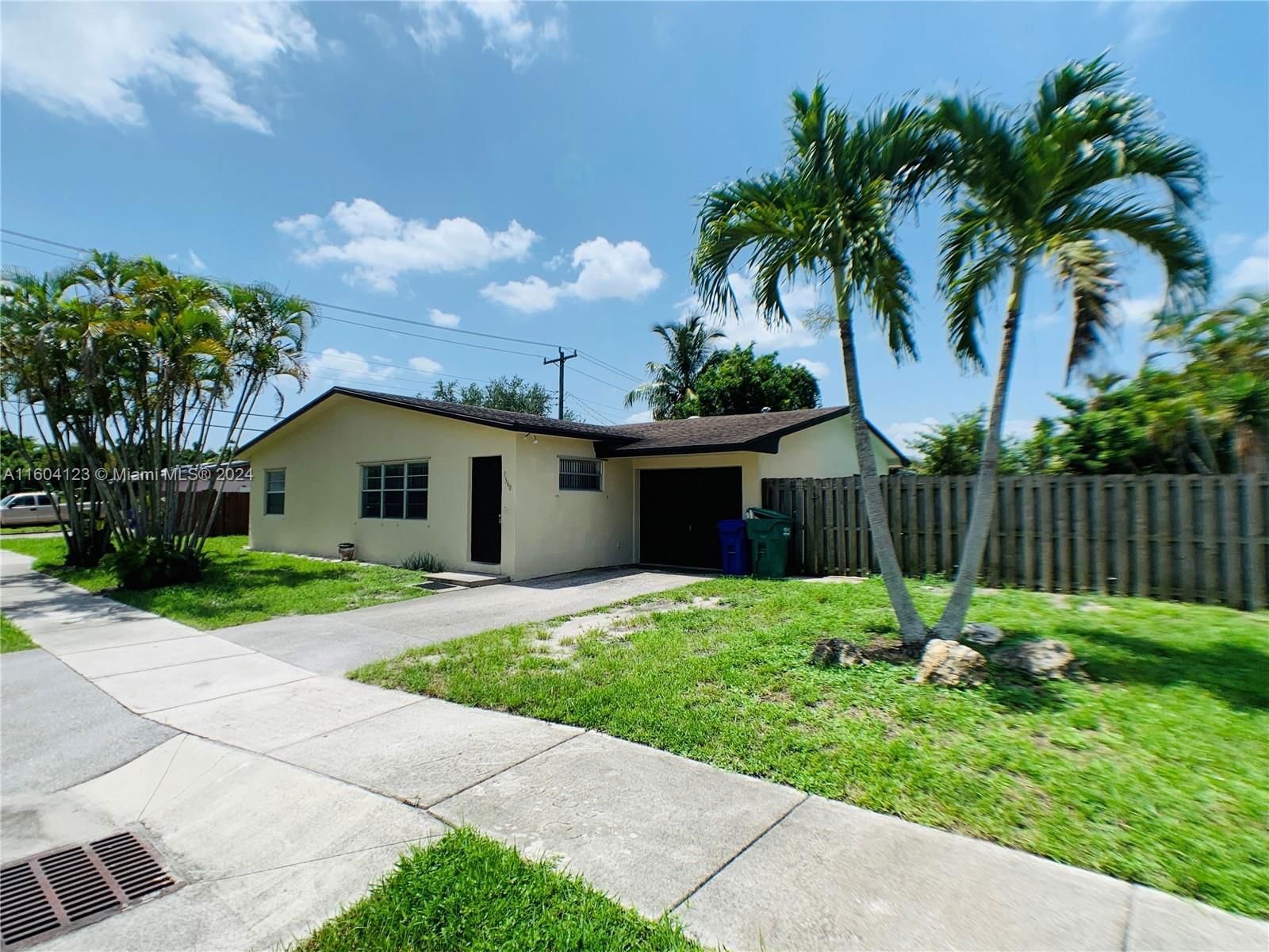 Real estate property located at 1560 47th Ave, Broward County, BROADVIEW PARK SEC 3, Fort Lauderdale, FL