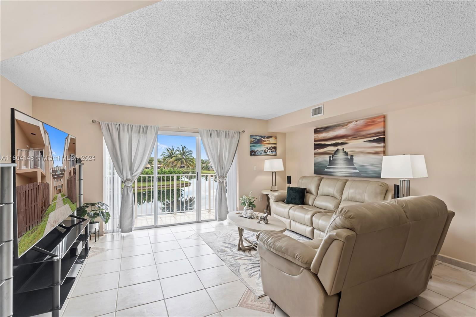 Real estate property located at 14919 80th St #212, Miami-Dade County, THE SEASONS VILLAS & THMS, Miami, FL