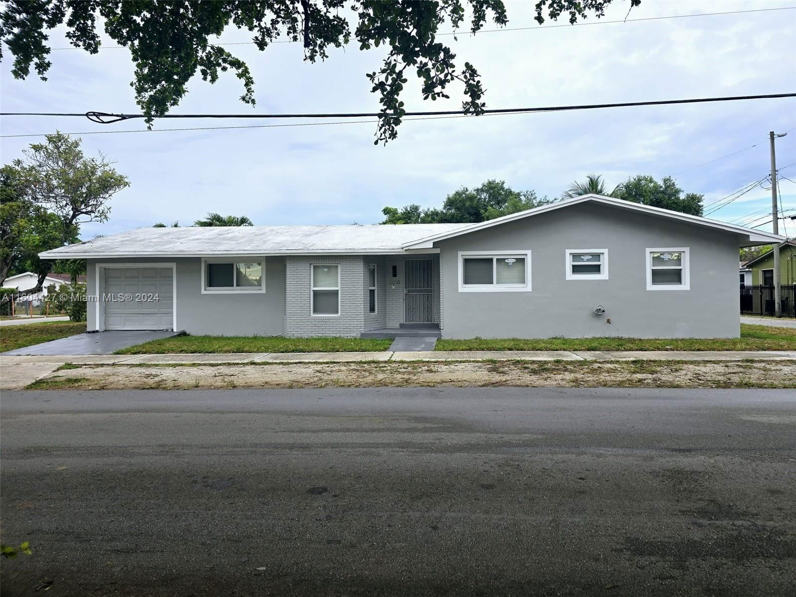 Real estate property located at 2260 Charleston St, Broward County, LIBERIA, Hollywood, FL