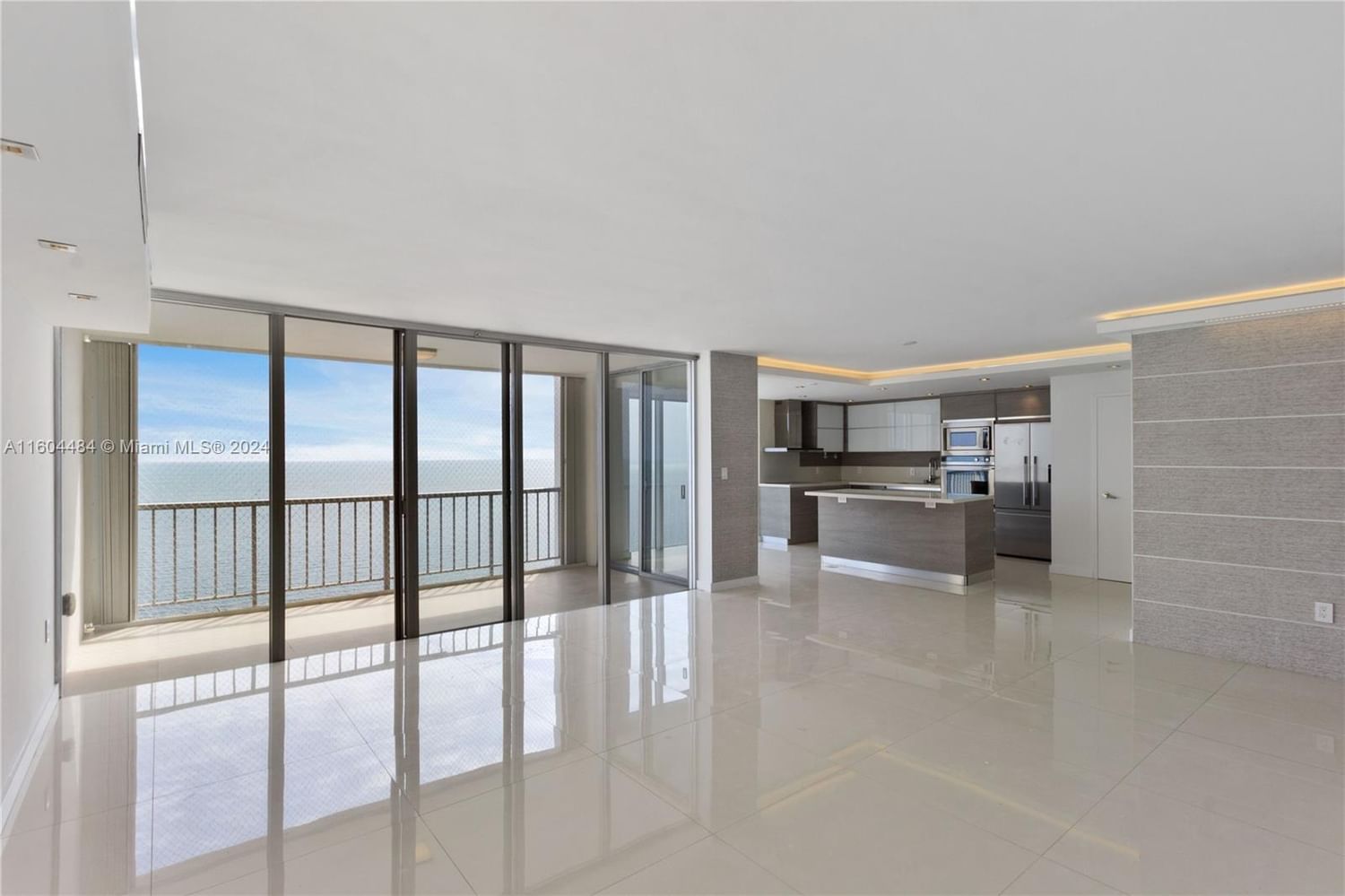 Real estate property located at 881 Ocean Dr #18F, Miami-Dade, CASA DEL MAR, Key Biscayne, FL