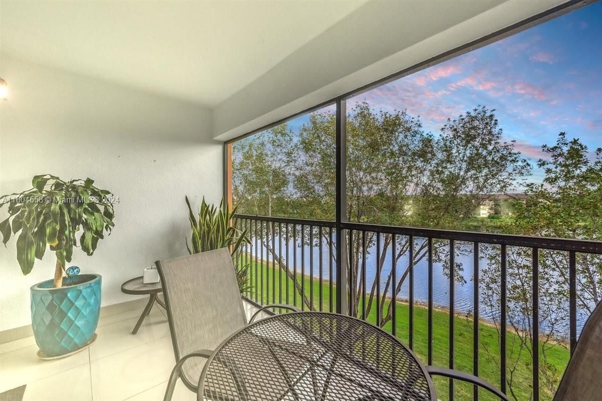 Real estate property located at 701 141st Ave #412R, Broward, PLYMOUTH  CENTURY VILLAGE, Pembroke Pines, FL