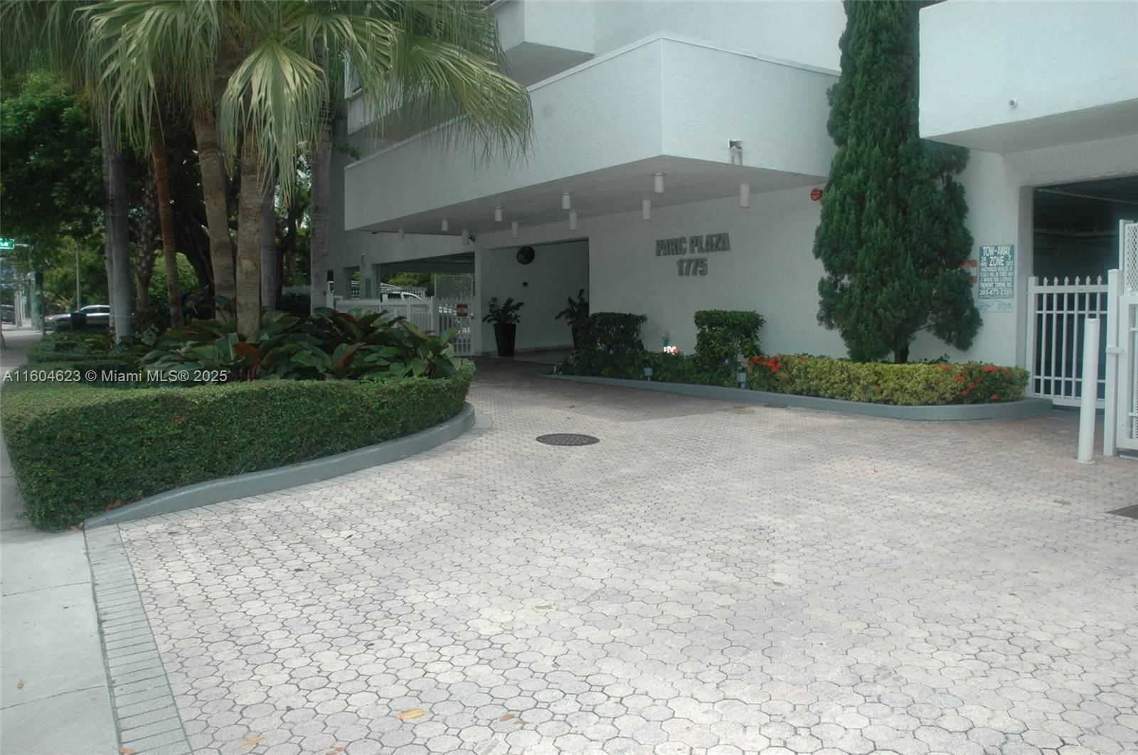 Real estate property located at 1775 Washington Ave #3G, Miami-dade, Parc Plaza Condo, Miami Beach, FL
