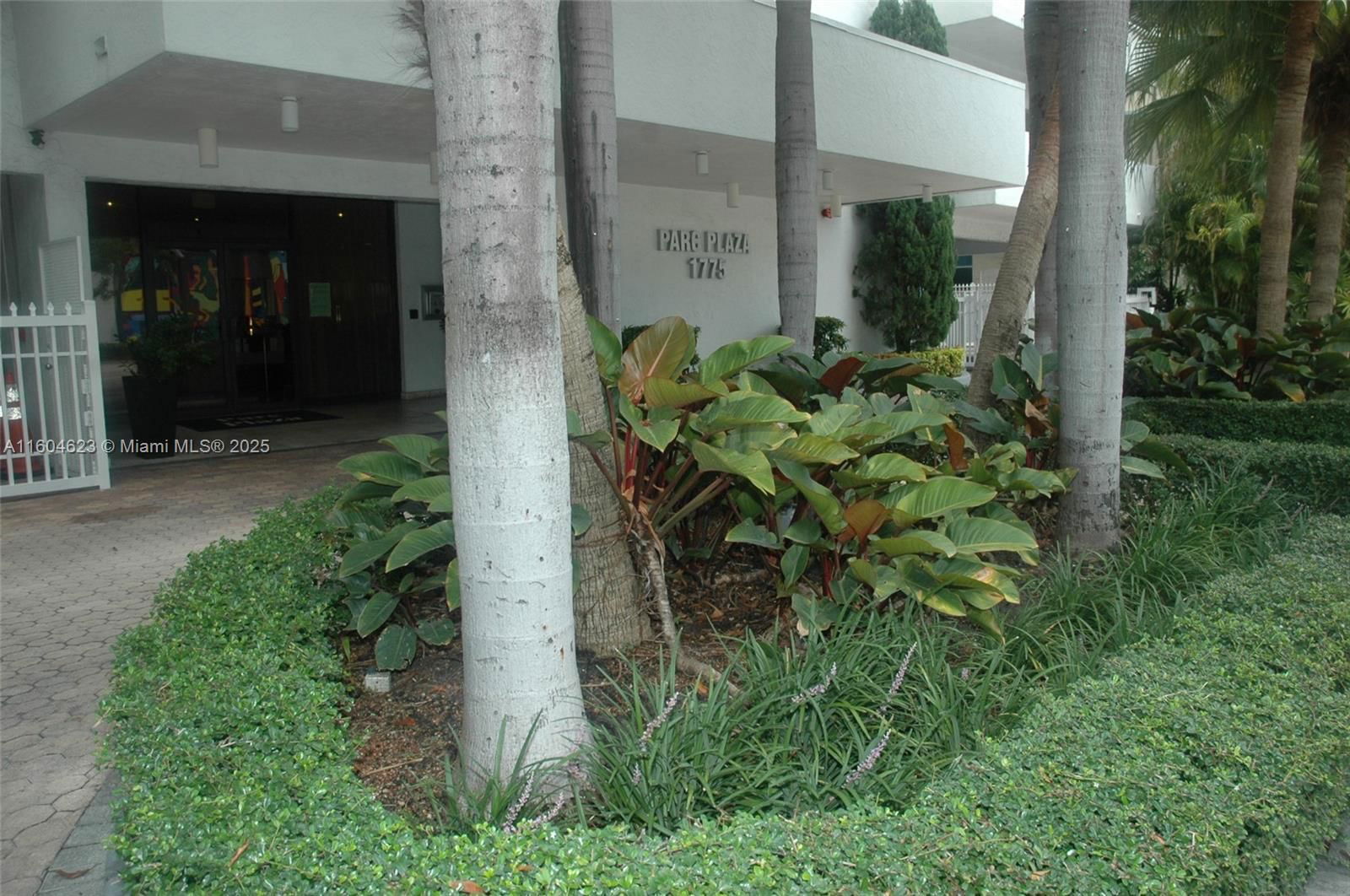 Real estate property located at 1775 Washington Ave #3G, Miami-dade, Parc Plaza Condo, Miami Beach, FL