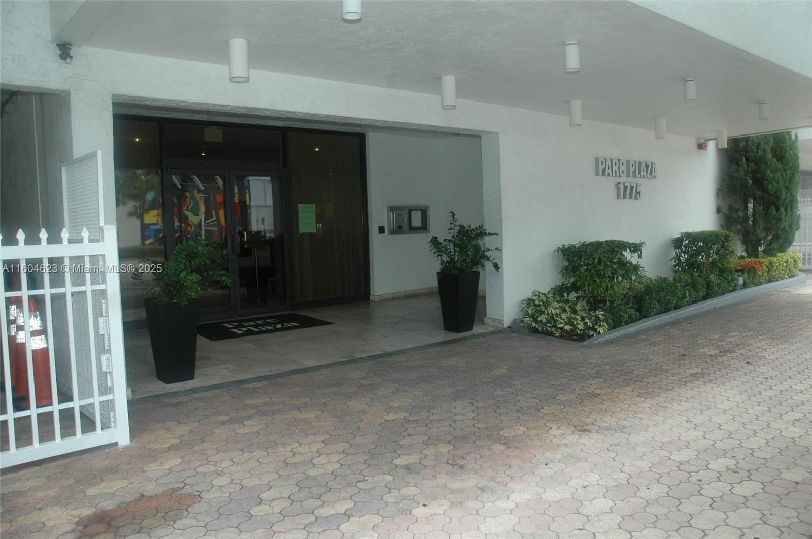 Real estate property located at 1775 Washington Ave #3G, Miami-dade, Parc Plaza Condo, Miami Beach, FL