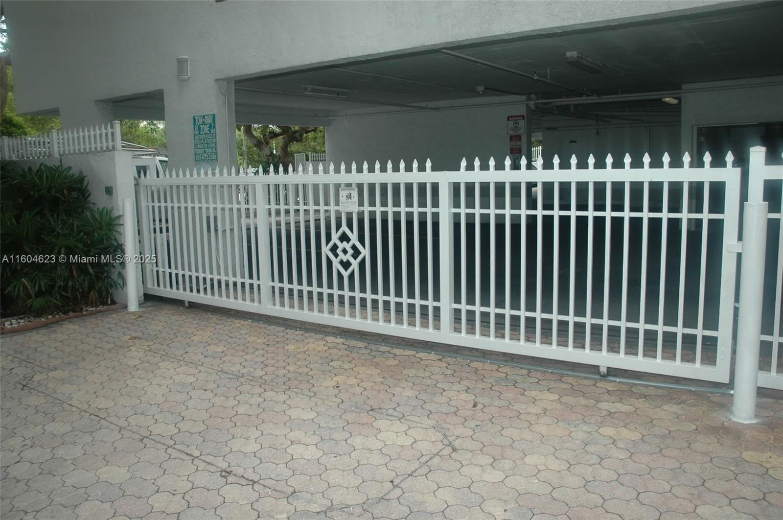 Real estate property located at 1775 Washington Ave #3G, Miami-dade, Parc Plaza Condo, Miami Beach, FL