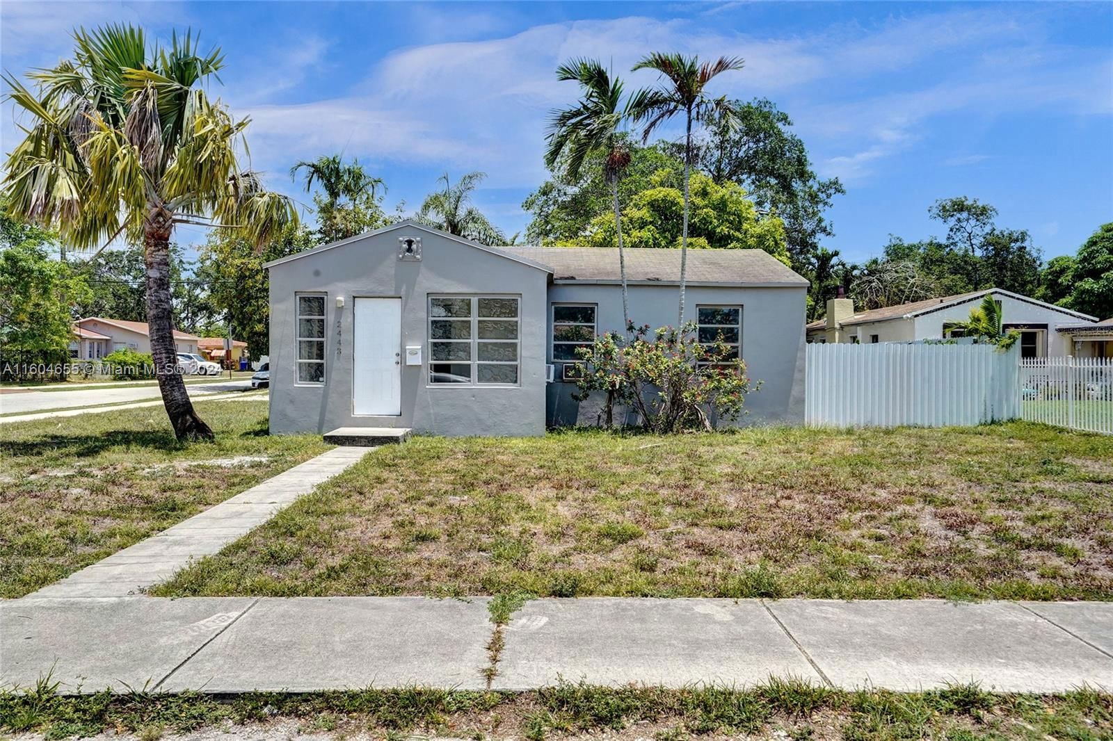 Real estate property located at 2443 Dewey St, Broward County, WASHINGTON HEIGHTS, Hollywood, FL