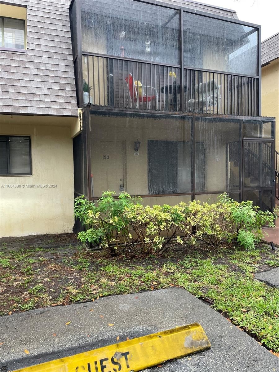 Real estate property located at 1265 Flagler Avenue #210, Broward County, VILLAGE TOWNHOUSE-POMPANO, Pompano Beach, FL