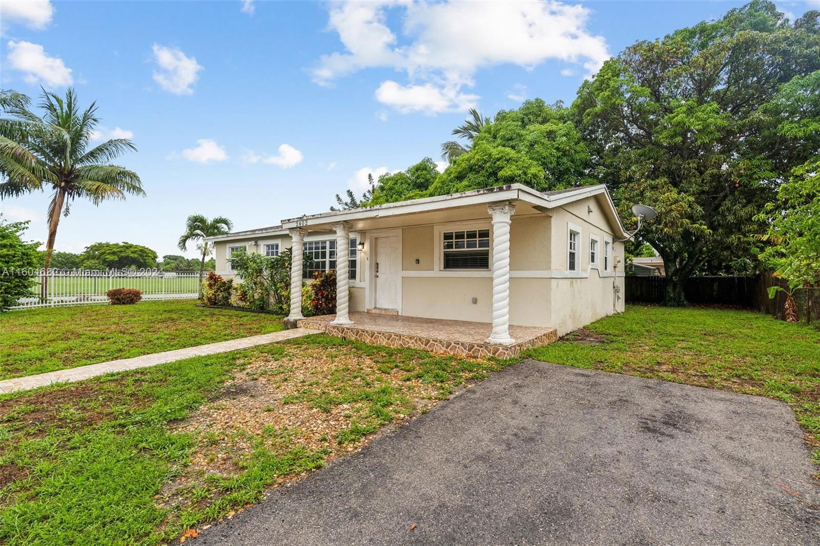 Real estate property located at 2402 178th Ter, Miami-Dade, ENTIN ESTATES, Miami Gardens, FL