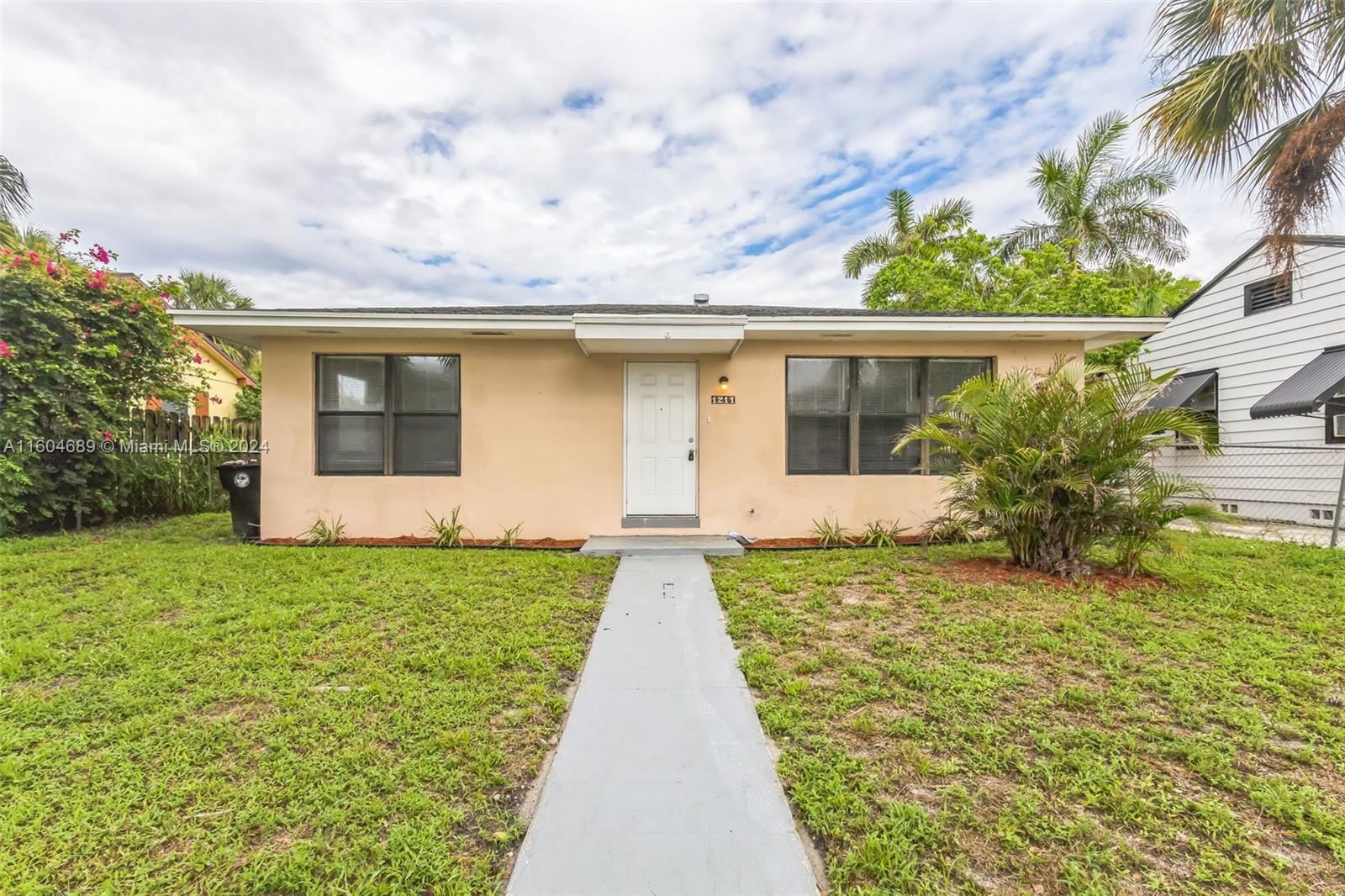 Real estate property located at 1211 M St, Palm Beach, LAKE WORTH TOWN OF ADD 1, Lake Worth, FL