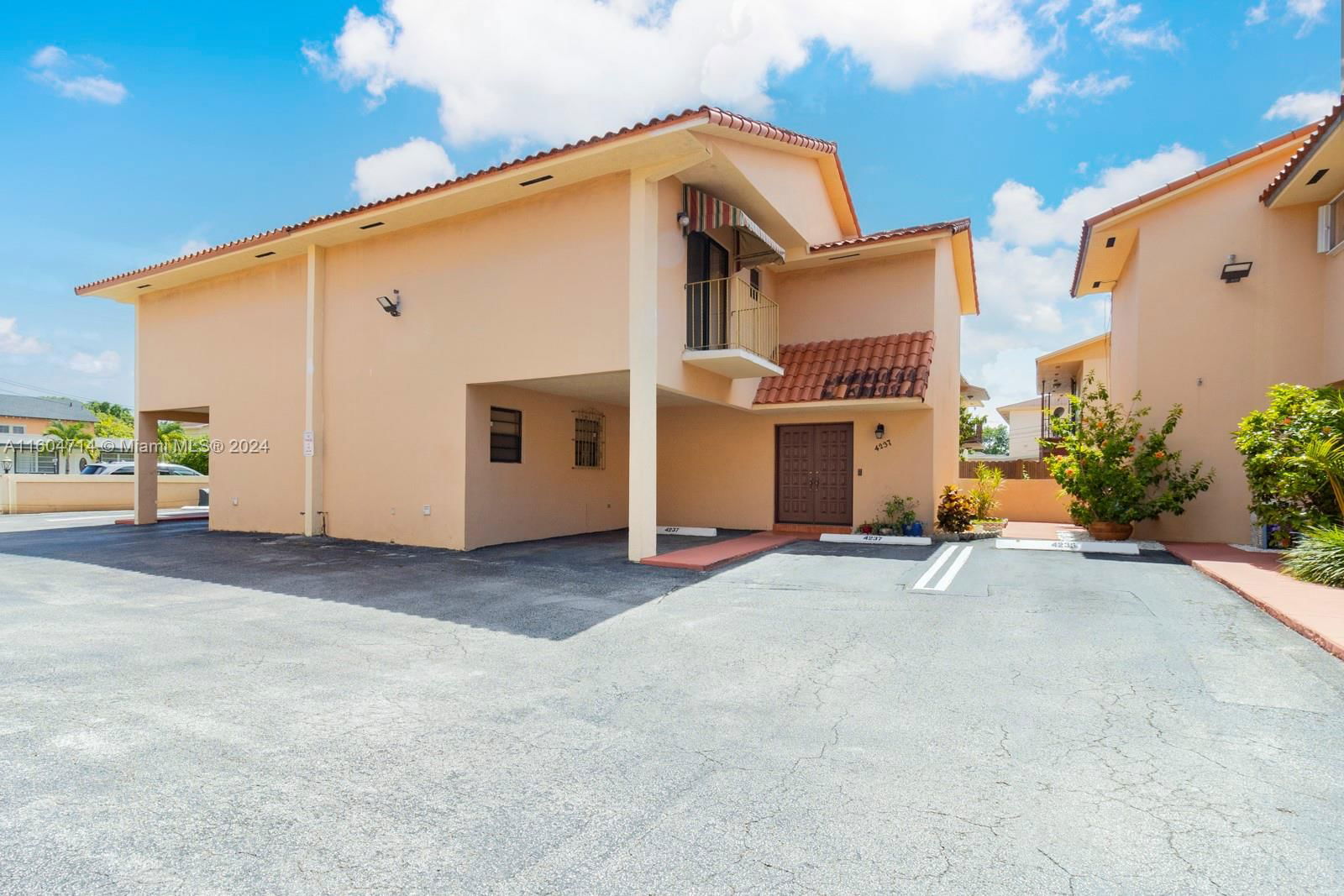 Real estate property located at 4237 4th St #6, Miami-Dade County, MIRACLE VILLAGE CONDO, Miami, FL